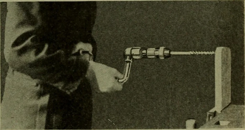 An illustration from Manual training for the rural schools; a group of farm and farm home woodworking problems, 1922, leaf 14