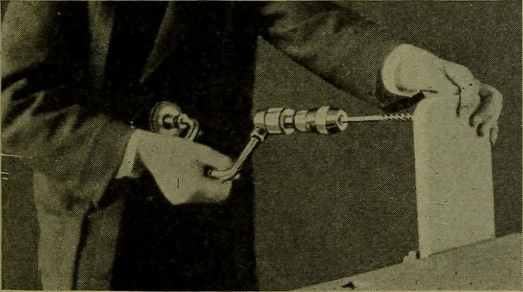An illustration from Manual training for the rural schools; a group of farm and farm home woodworking problems, 1922, leaf 14