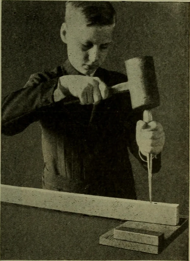 An illustration from Manual training for the rural schools; a group of farm and farm home woodworking problems, 1922, leaf 28