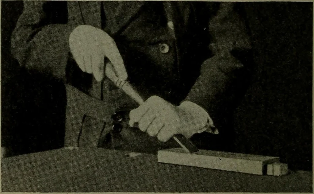 An illustration from Manual training for the rural schools; a group of farm and farm home woodworking problems, 1922, leaf 29