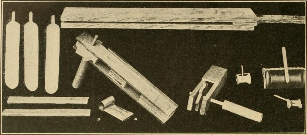 An illustration from Manual training--play problems; constructive work for boys and girls based on the play interest, 1917, leaf 125