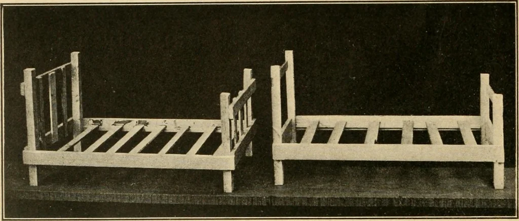 An illustration from Manual training--play problems; constructive work for boys and girls based on the play interest, 1917, leaf 141