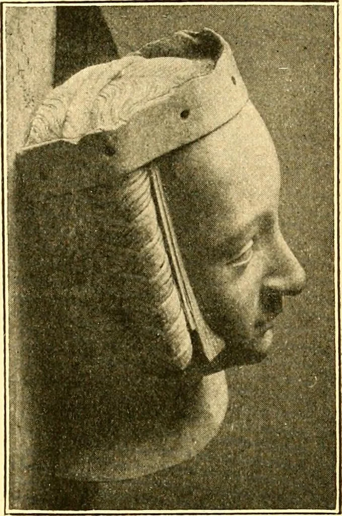 An illustration from Manuel d'archeologie francaise depuis les temps mérovingiens jusqu'à la renaissance .., 1902, leaf 224