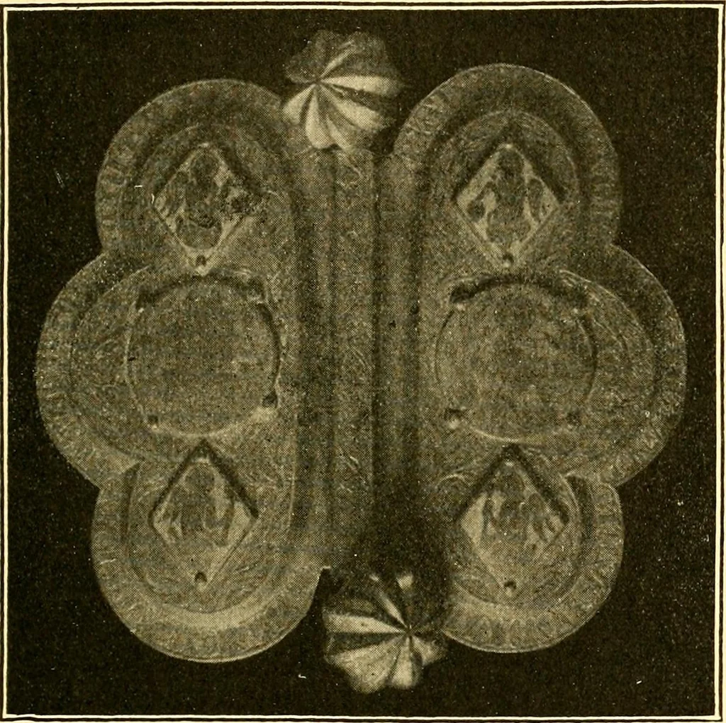 An illustration from Manuel d'archeologie francaise depuis les temps mérovingiens jusqu'à la renaissance .., 1902, leaf 380