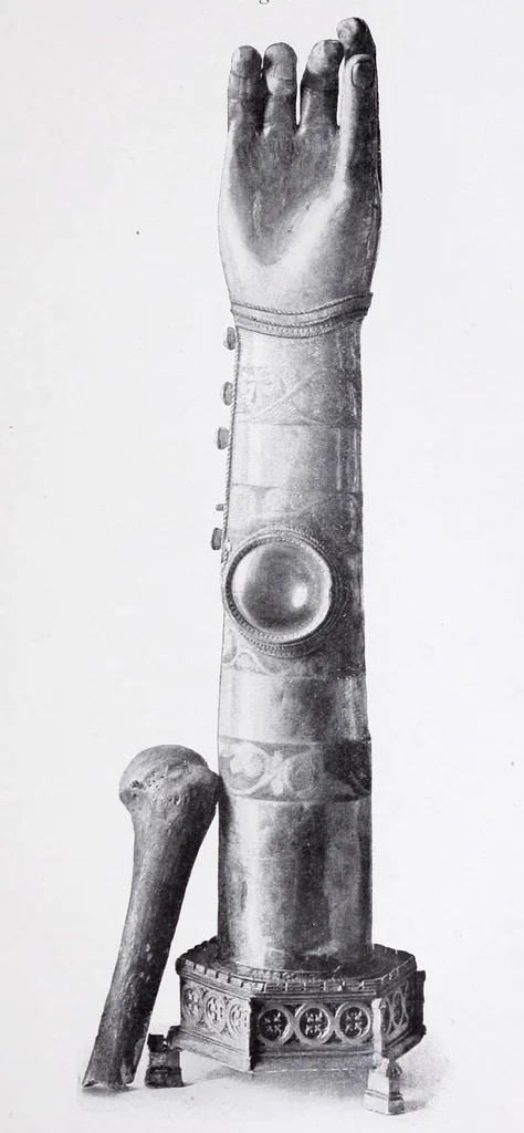An illustration from Medeltidsminnen från Östergötland, 1906, leaf 129