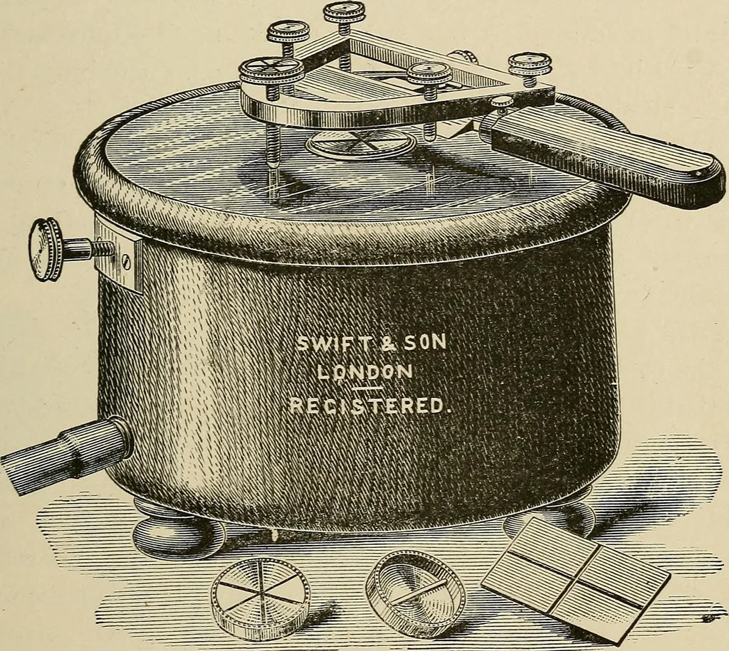 An illustration from Medical microscopy : a guide to the use of the microscope in medical practice, 1898, leaf 50