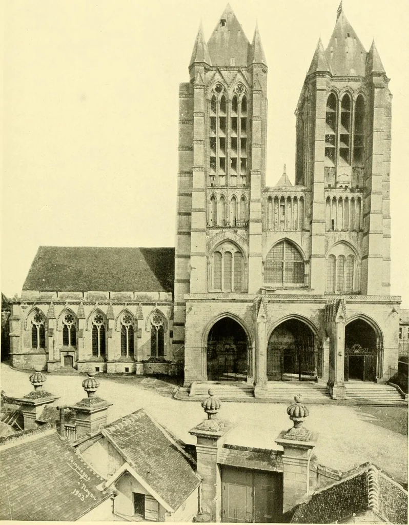 An illustration from Medieval architecture, its origins and development, with lists of monuments and bibliographies, 1909, leaf 462
