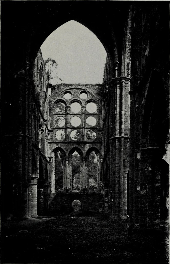 An illustration from Mediæval art, from the peace of the church to the eve of the renaissance, 312-1350, 1904, leaf 394