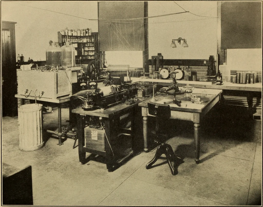 An illustration from Melting points of some refractory oxides, 1914, leaf 25