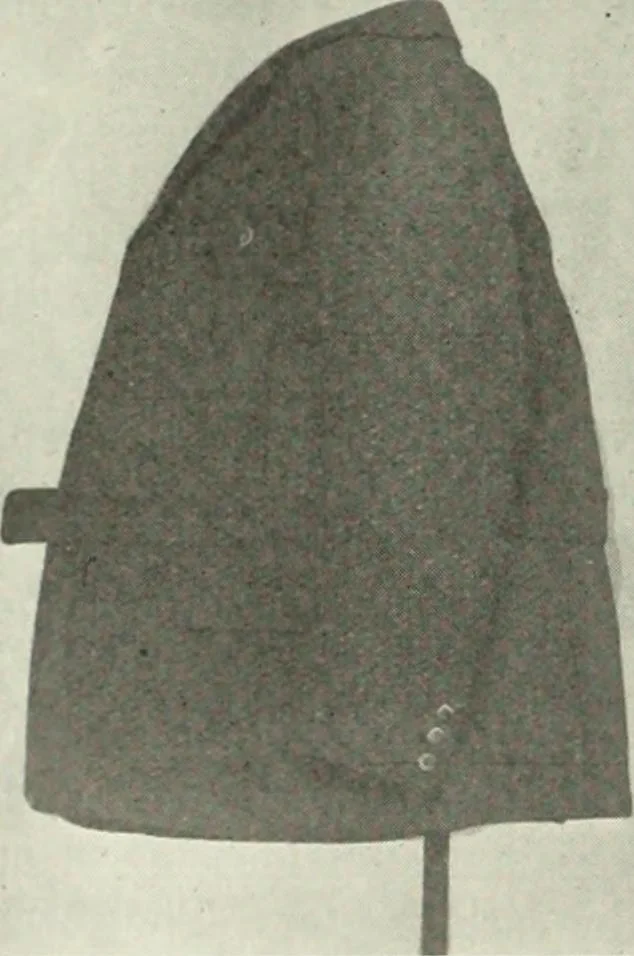 An illustration from Men's wear of Canada (January-December 1913), 1913, leaf 27