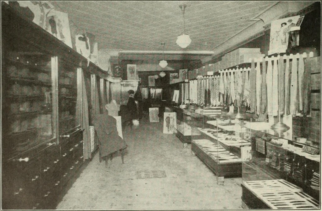 An illustration from Men's wear of Canada (January-December 1913), 1913, leaf 561