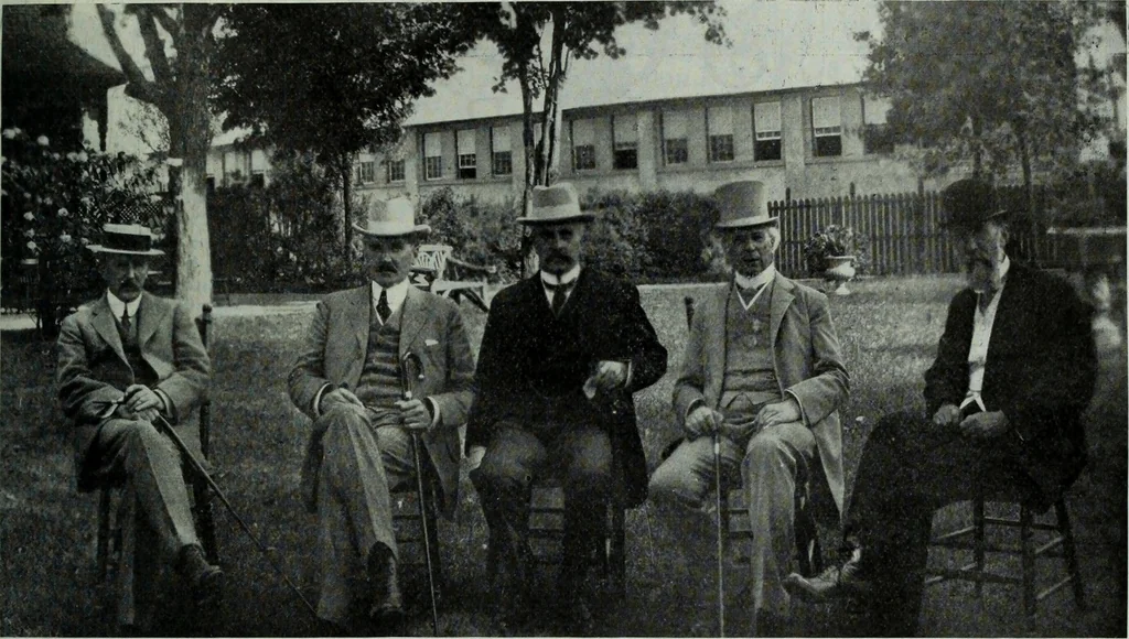 An illustration from Men's wear of Canada (January-December 1914), 1914, leaf 326