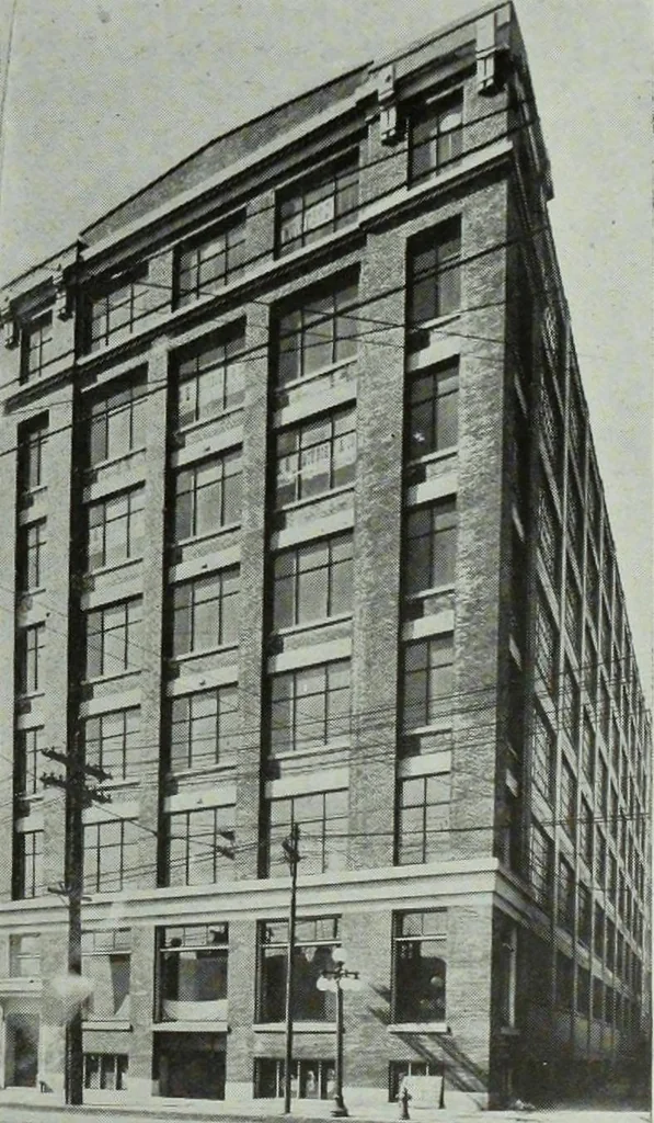 An illustration from Men's wear of Canada (January-December 1915), 1915, leaf 148