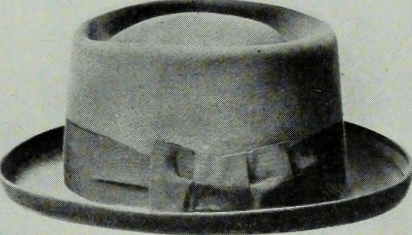 An illustration from Men's wear of Canada (January-December 1915), 1915, leaf 492