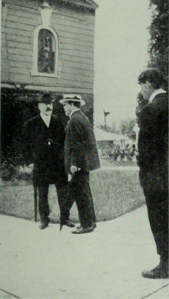 An illustration from Men's wear of Canada (January-December 1915), 1915, leaf 562