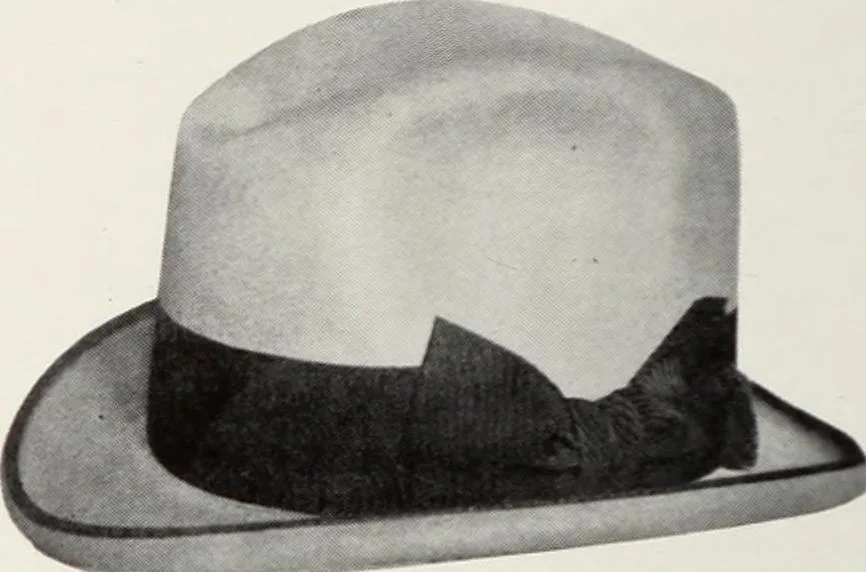 An illustration from Men's wear of Canada (January-December 1916), 1916, leaf 271