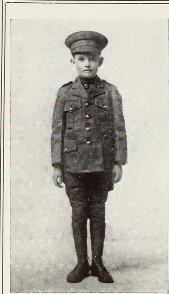 An illustration from Men's wear of Canada (January-December 1916), 1916, leaf 299