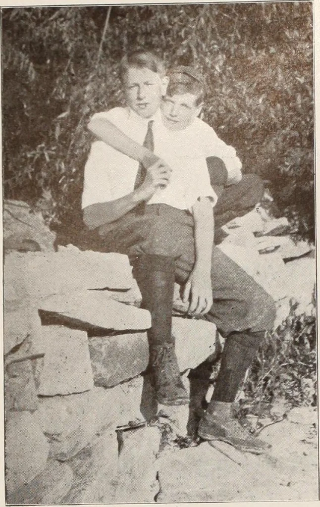 An illustration from Men's wear of Canada (January-December 1916), 1916, leaf 633