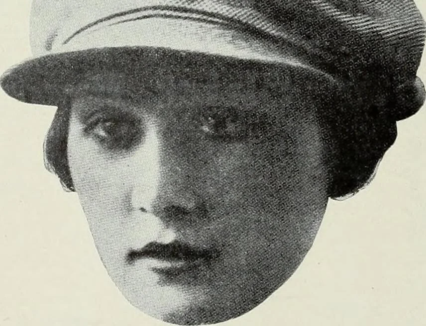 An illustration from Men's wear of Canada (January-December 1916), 1916, leaf 722
