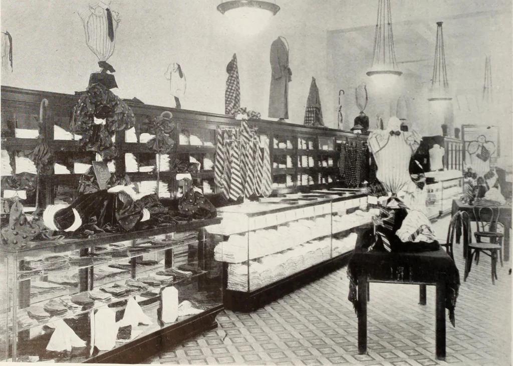 An illustration from Men's wear of Canada (January-December 1916), 1916, leaf 769
