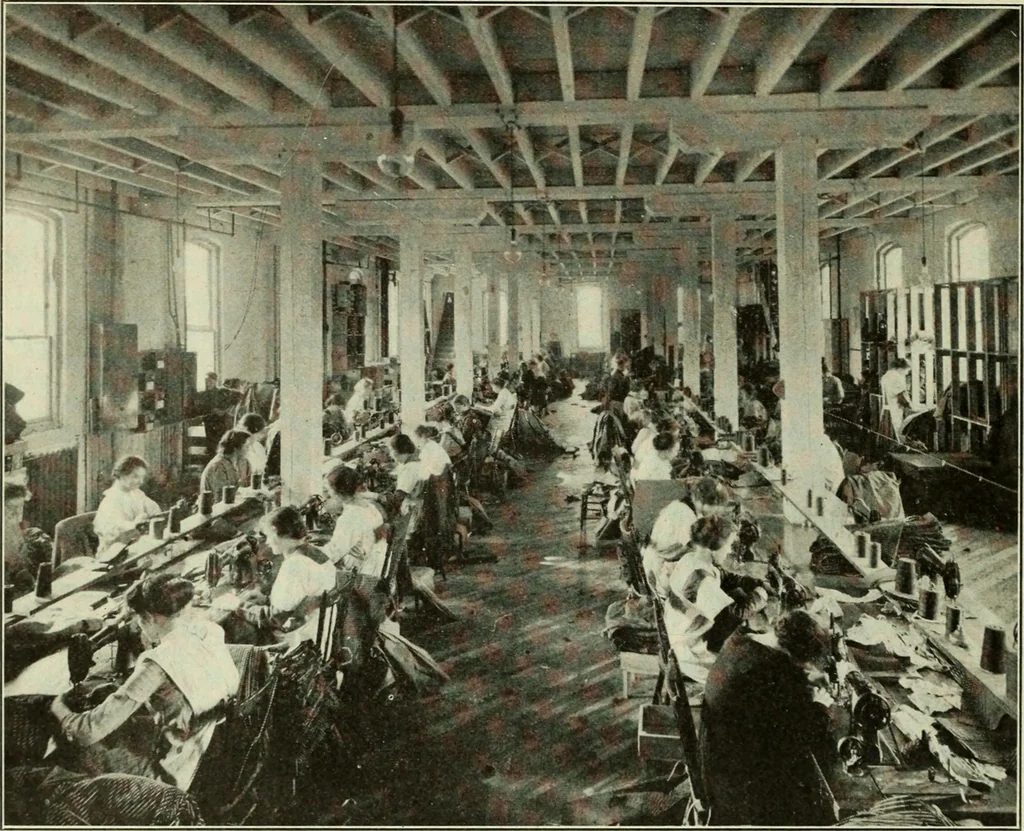 An illustration from Men's wear of Canada (January-December 1918), 1918, leaf 337