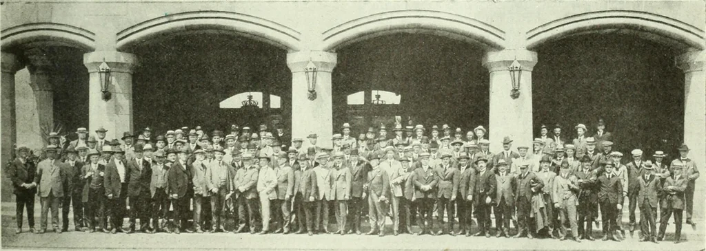 An illustration from Men's wear of Canada (January-December 1920), 1920, leaf 574