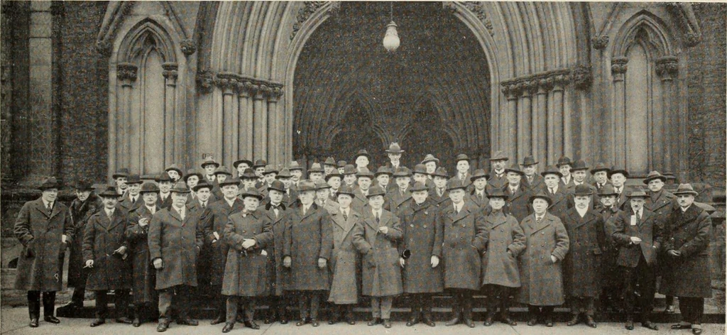 An illustration from Men's wear of Canada (January-December 1921), 1921, leaf 206
