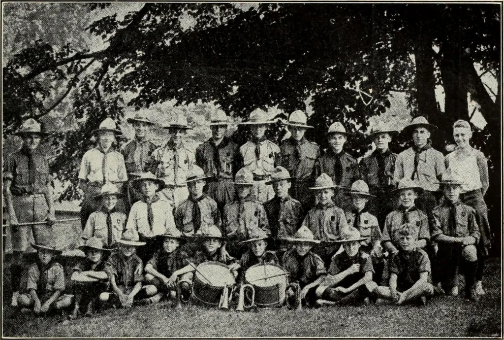An illustration from Men's wear of Canada (January-December 1921), 1921, leaf 566