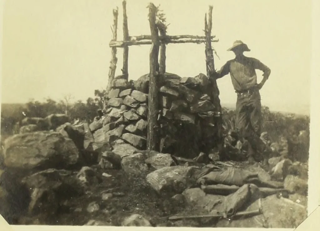 An illustration from The methods used in primary level and triangulation work in unsettled and broken country, 1909, leaf 242