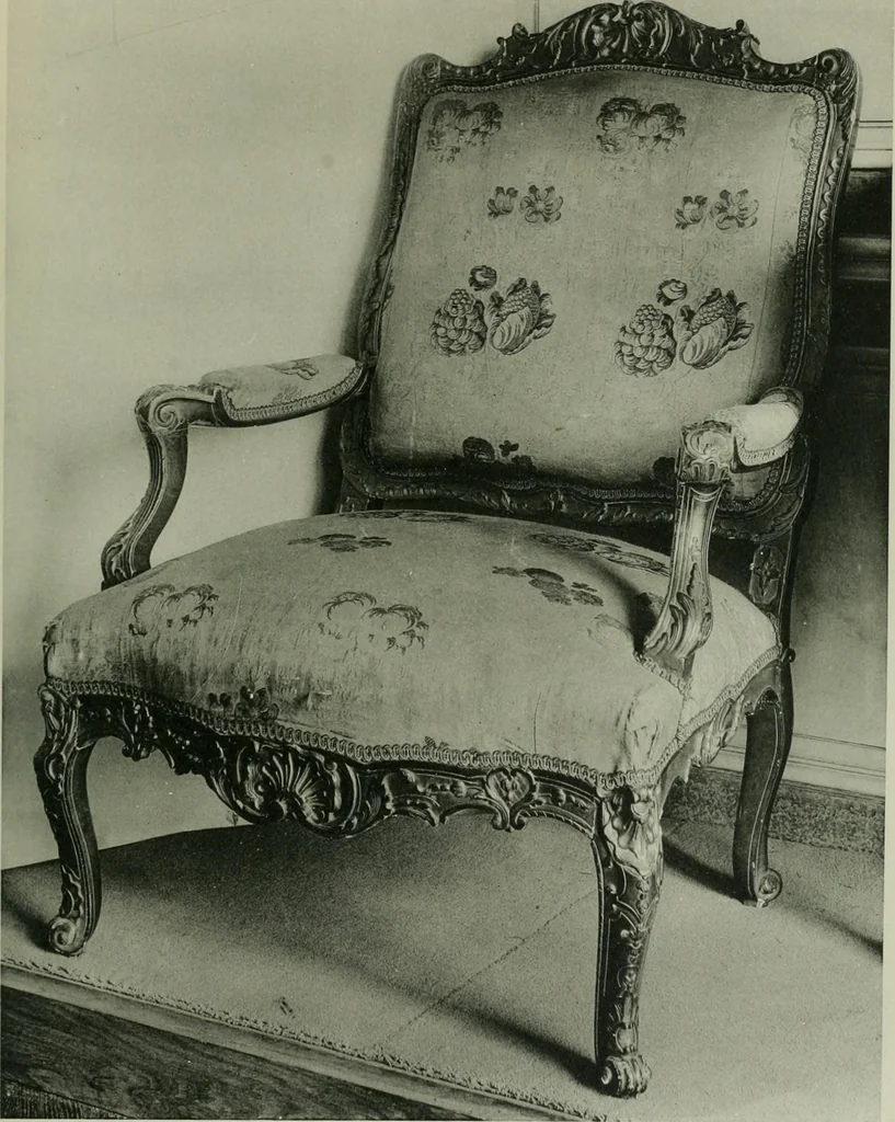 An illustration from Meubles, sièges, bronzes, dessins, 1900, leaf 22