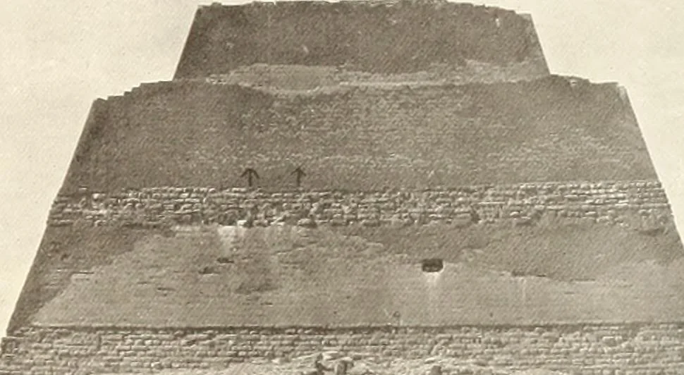 An illustration from Meydum and Memphis (III), 1910, leaf 62