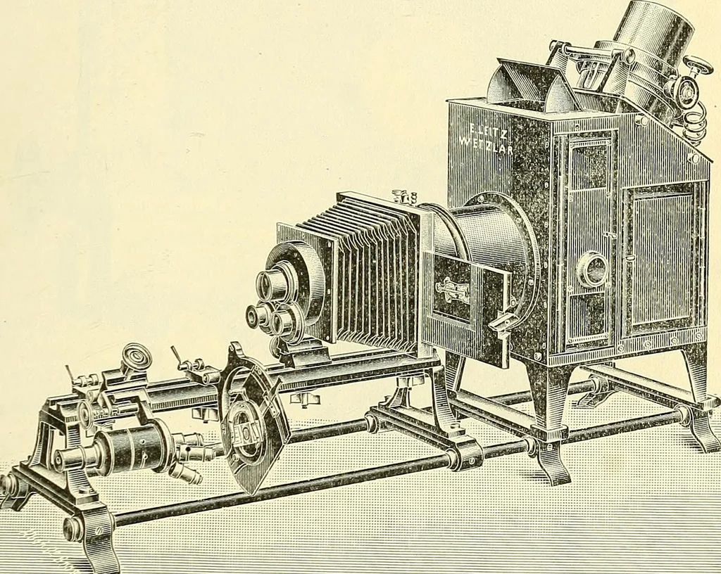 An illustration from The microscope; an introduction to microscopic methods and to histology, 1901, leaf 274