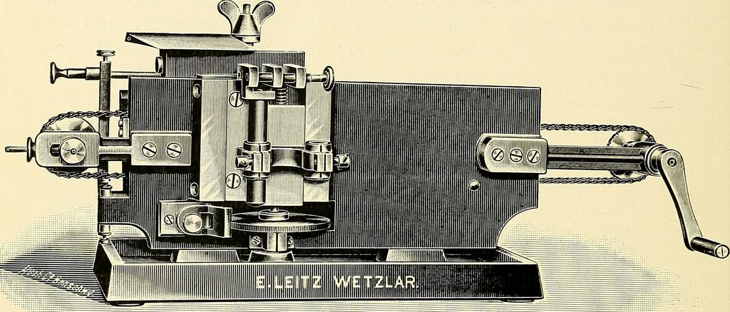 An illustration from Microscopes and accessory apparatus, 1899, leaf 87