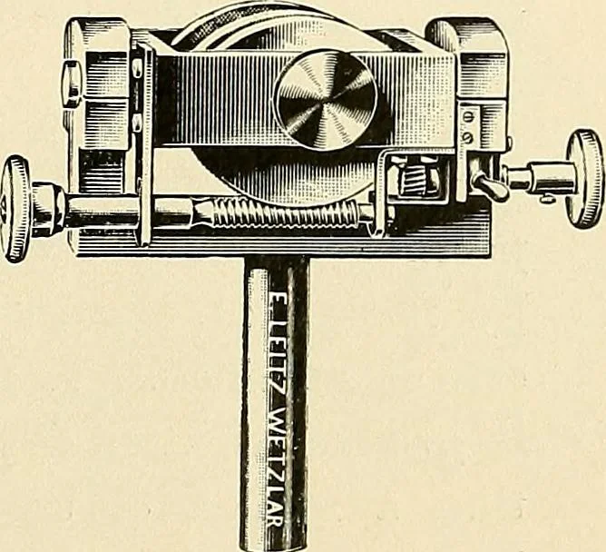 An illustration from Microscopes and accessory apparatus, 1899, leaf 88