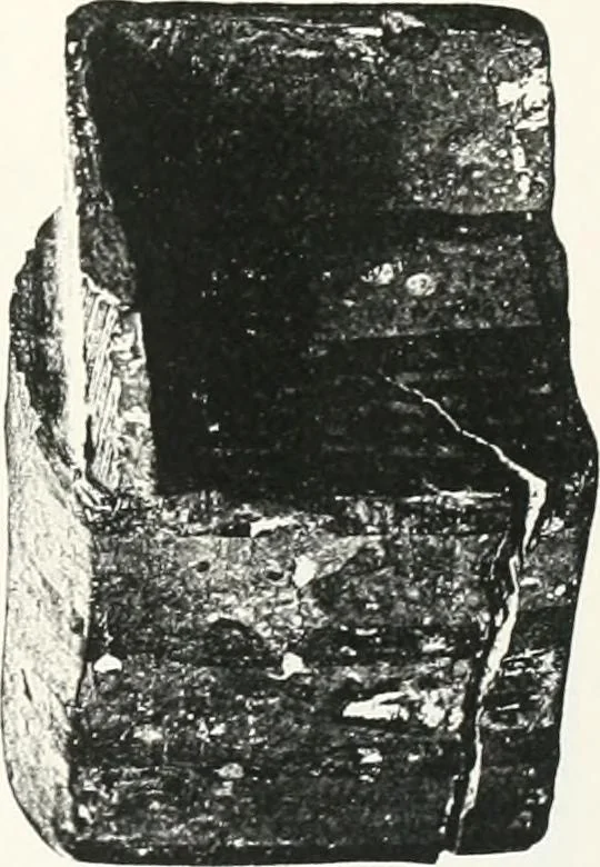 An illustration from Models of ships and boats, 1913, leaf 268