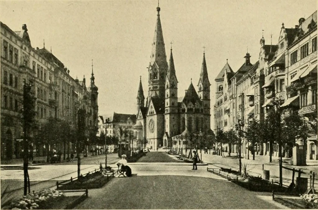 An illustration from Modern city planning and maintenance, 1914, leaf 112