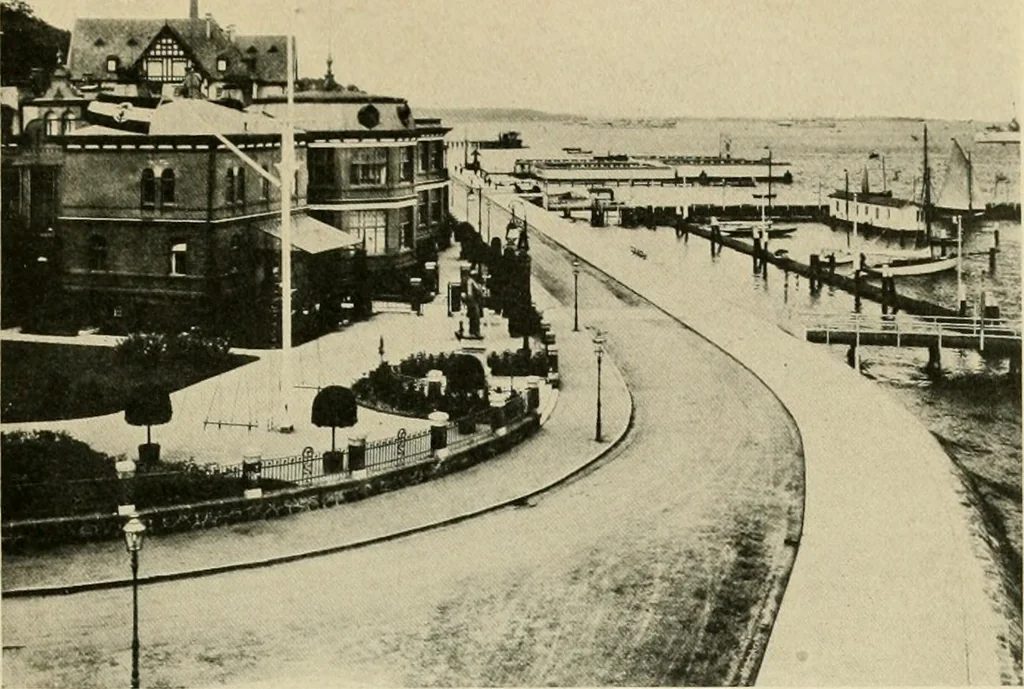 An illustration from Modern city planning and maintenance, 1914, leaf 152