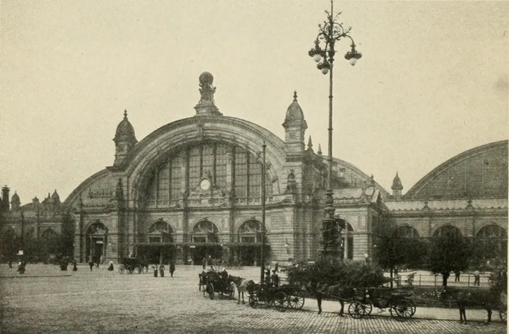 An illustration from Modern city planning and maintenance, 1914, leaf 167