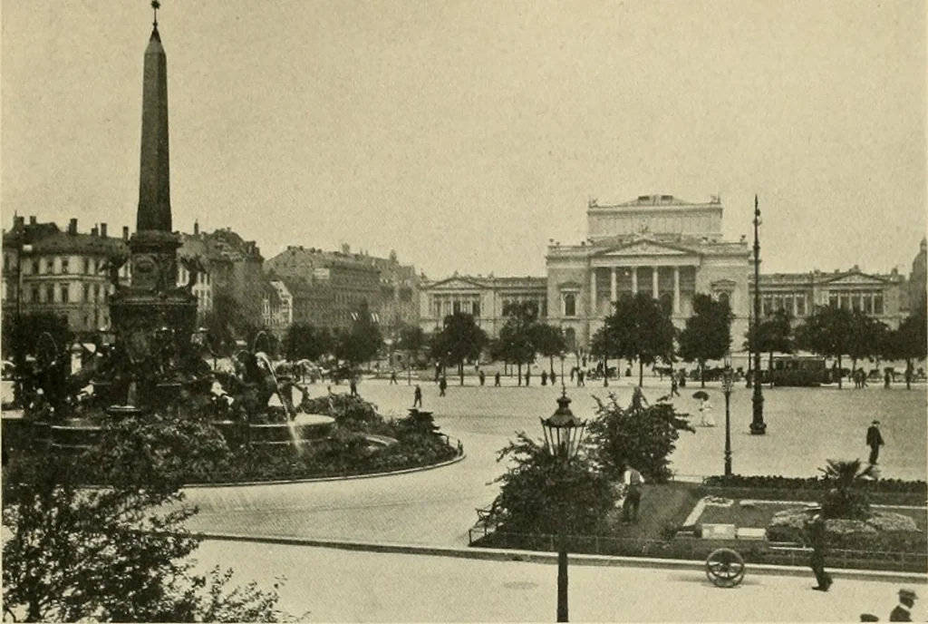 An illustration from Modern city planning and maintenance, 1914, leaf 192