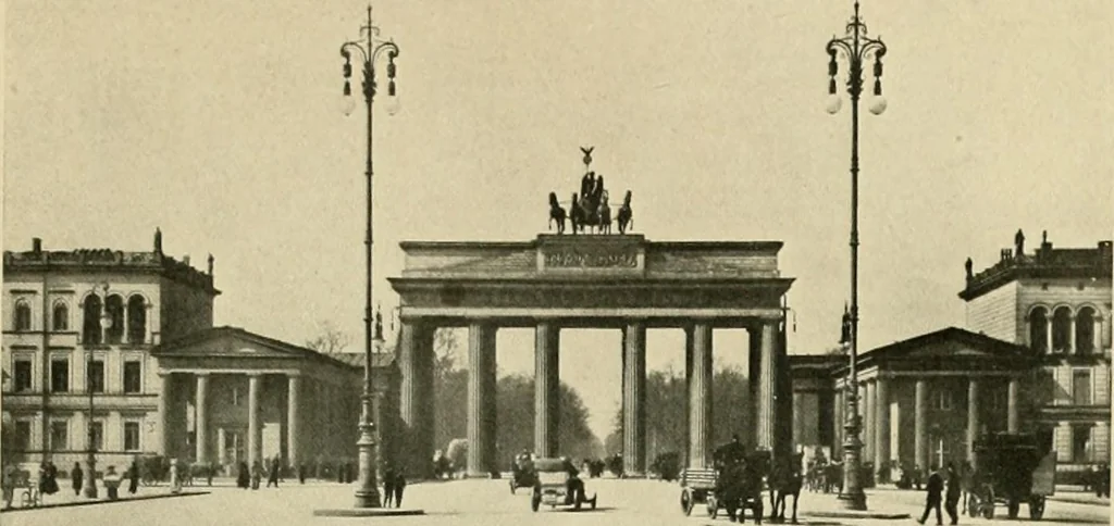An illustration from Modern city planning and maintenance, 1914, leaf 202