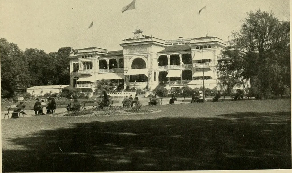 An illustration from Modern city planning and maintenance, 1914, leaf 210