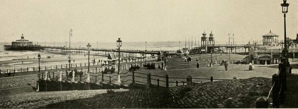 An illustration from Modern city planning and maintenance, 1914, leaf 219