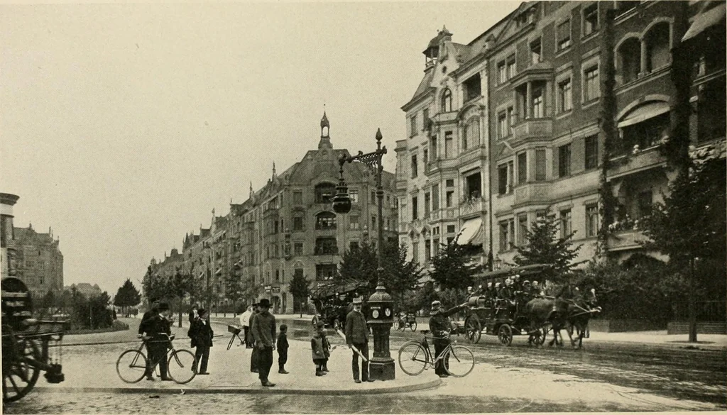 An illustration from Modern city planning and maintenance, 1914, leaf 257