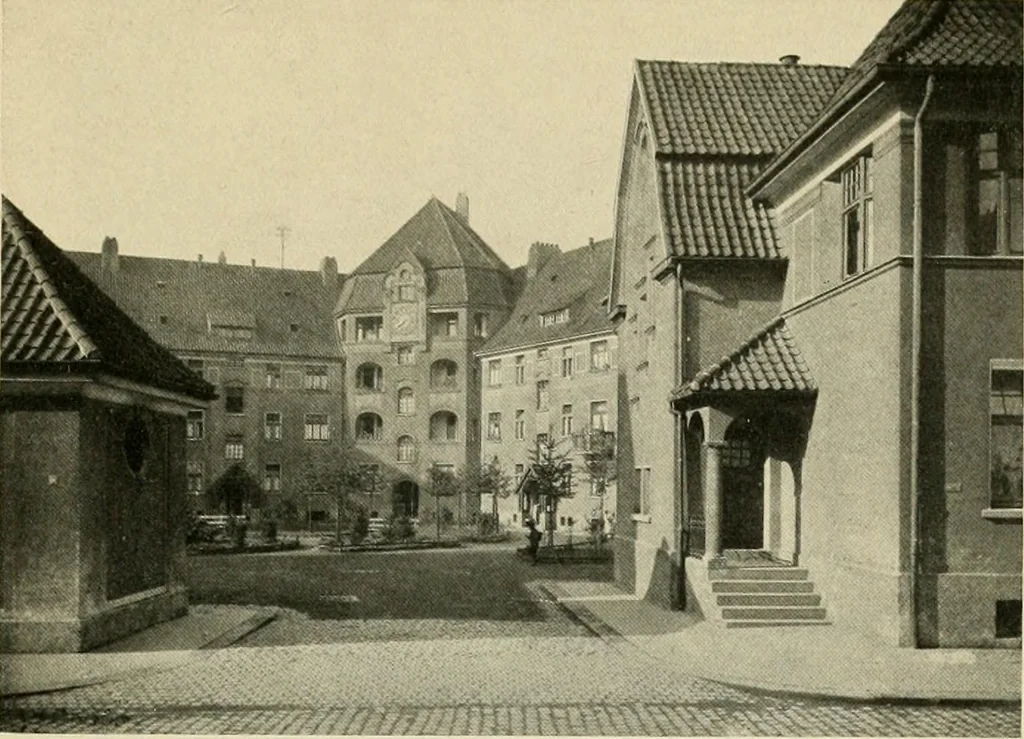 An illustration from Modern city planning and maintenance, 1914, leaf 274