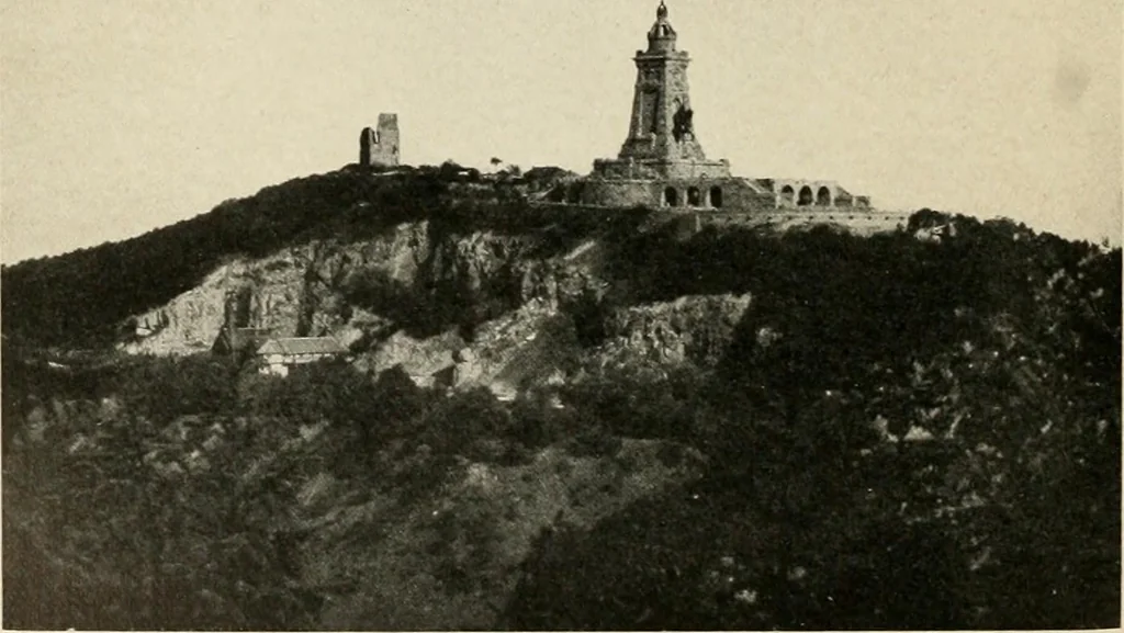 An illustration from Modern city planning and maintenance, 1914, leaf 397