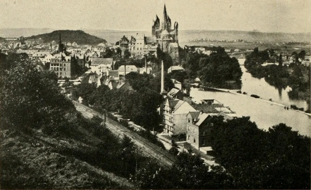An illustration from Modern city planning and maintenance, 1914, leaf 405