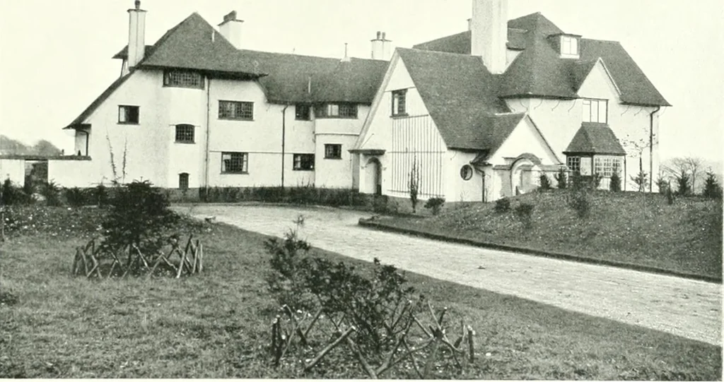 An illustration from The modern home : a book of British domestic architectvre for moderate incomes; a companion volvme to "The British home of to-day", 1906, leaf 102