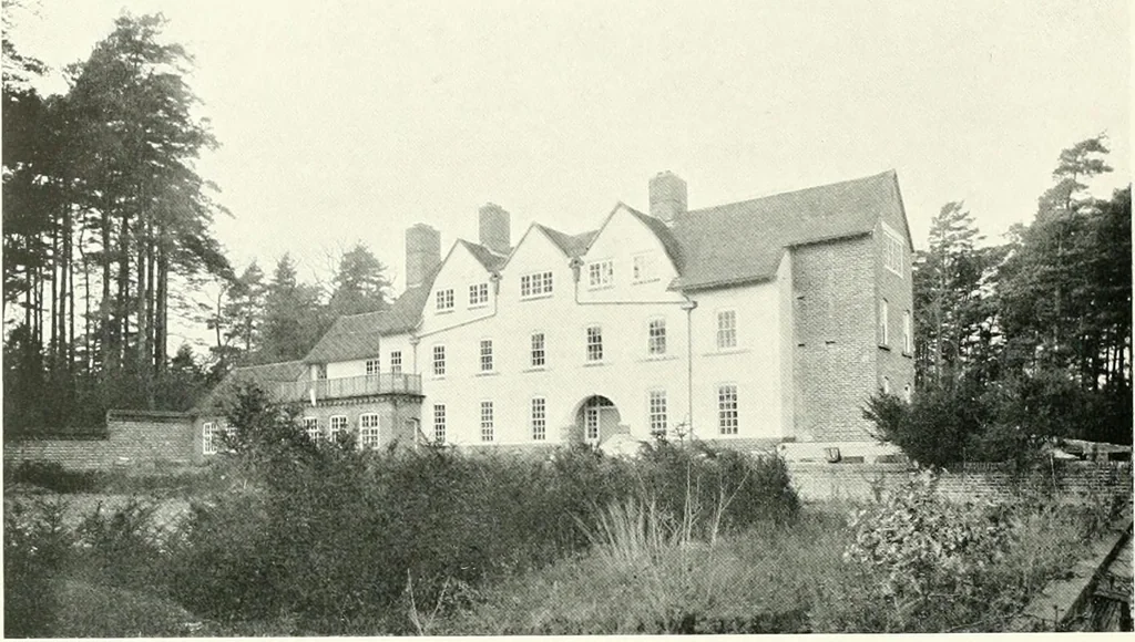 An illustration from The modern home : a book of British domestic architectvre for moderate incomes; a companion volvme to "The British home of to-day", 1906, leaf 109