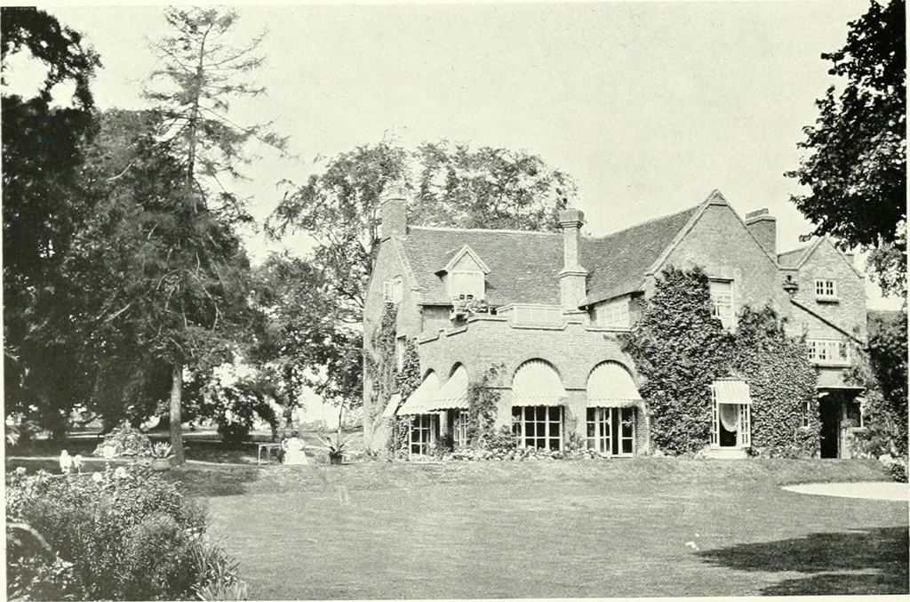 An illustration from The modern home : a book of British domestic architectvre for moderate incomes; a companion volvme to "The British home of to-day", 1906, leaf 125