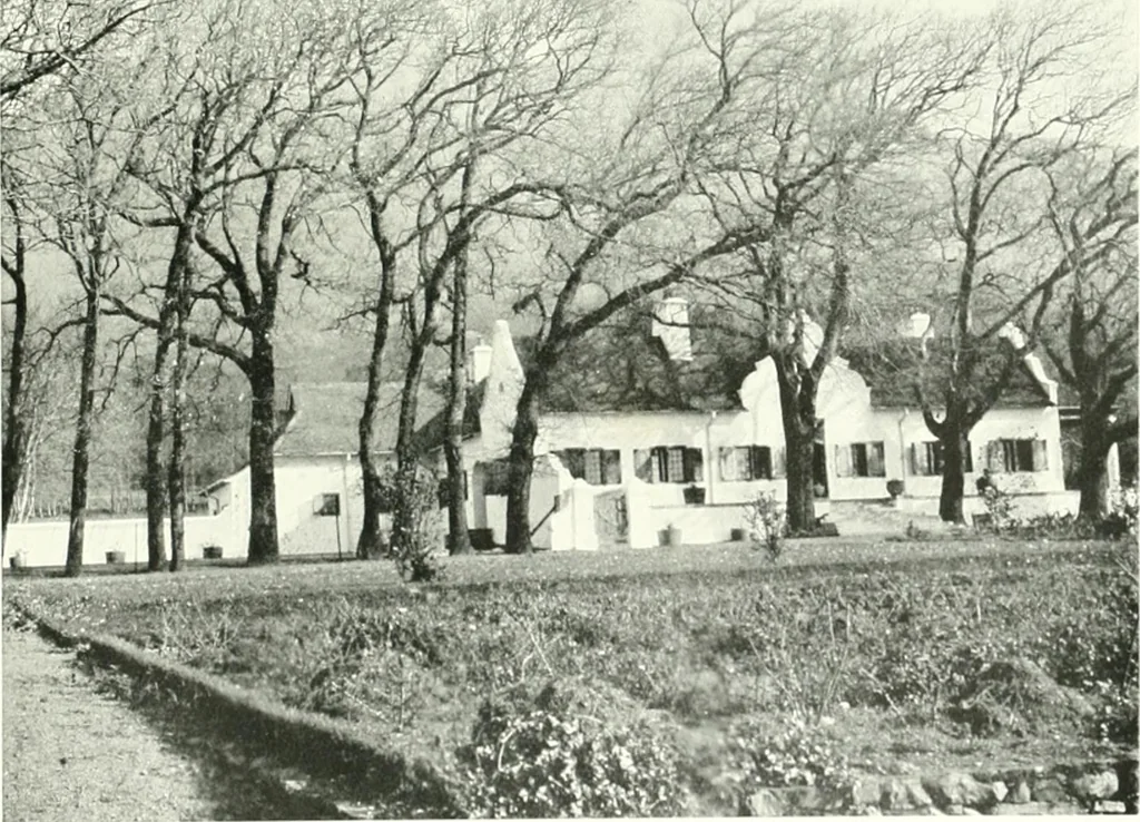 An illustration from The modern home : a book of British domestic architectvre for moderate incomes; a companion volvme to "The British home of to-day", 1906, leaf 136